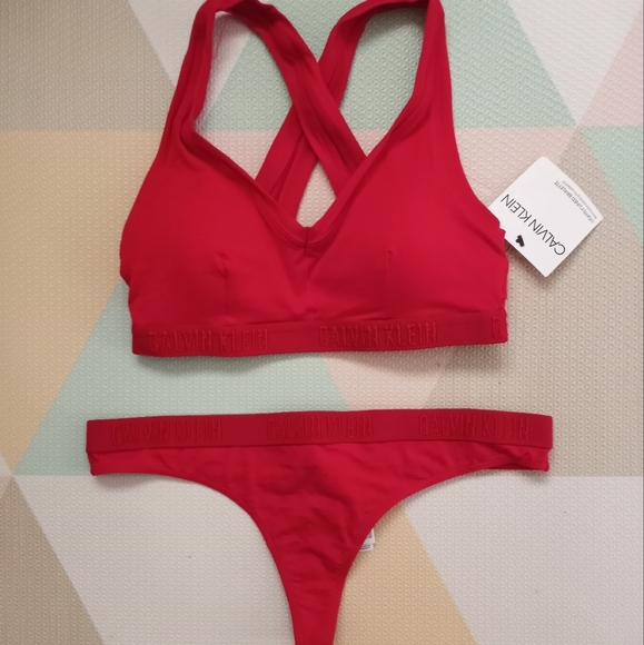 Calvin Klein Other - CALVIN KLEIN MATCHING BRALETTE AND THONG SET SIZE M